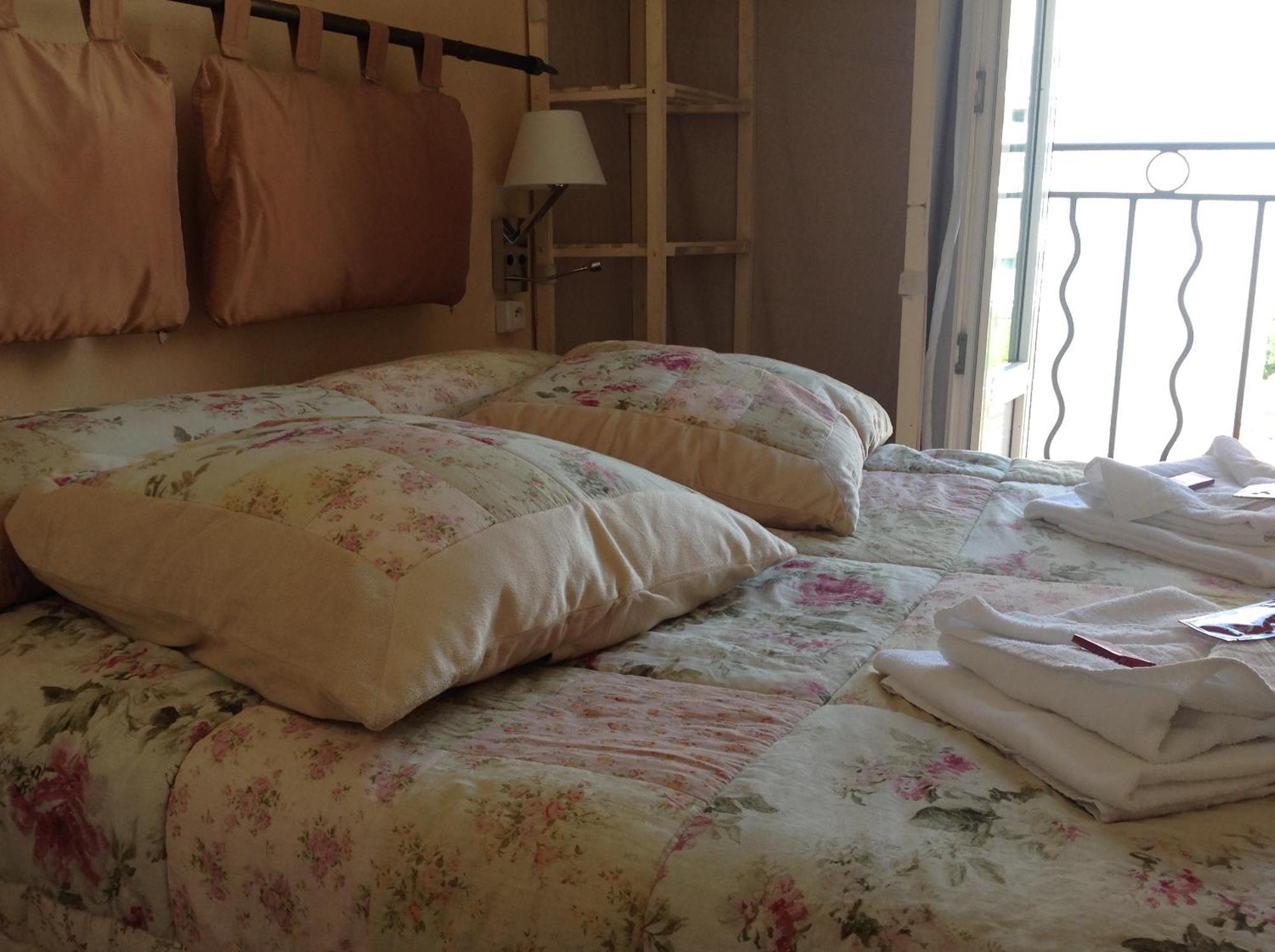 Boutique Hotel Couleurs Suds Канны Номер фото